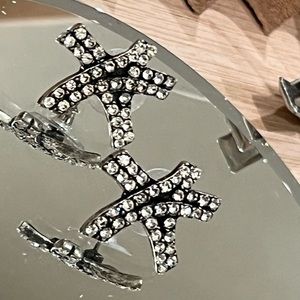 NWOT Chicos Star Stud Earrings